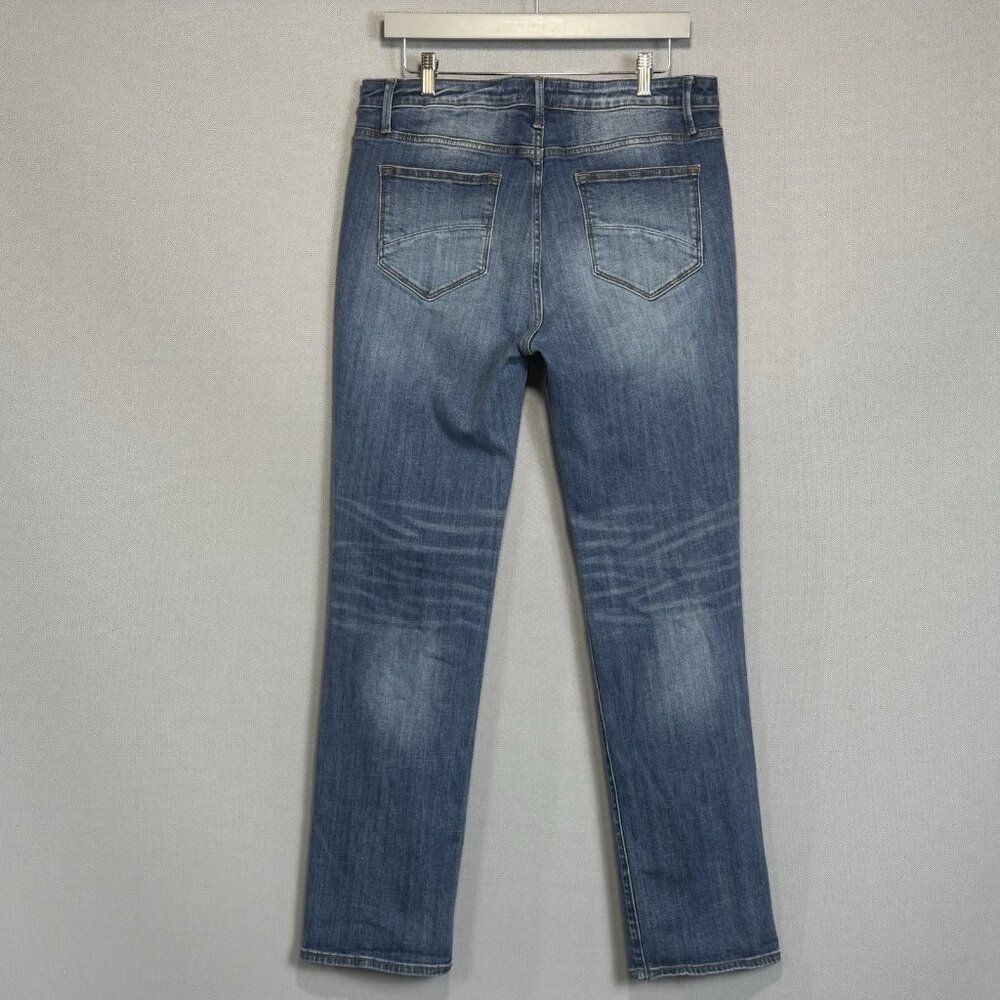 DRIFTWOOD Kelly Women's high rise Straight-Leg slim cut Jeans in Washed Blue - Picture 2 of 9